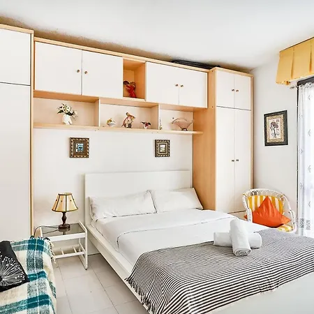 Espanhouse Simona Estudio Apartment